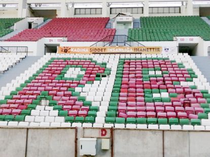 Amedspor - Kocaelispor maçı öncesi anlamlı pankart 