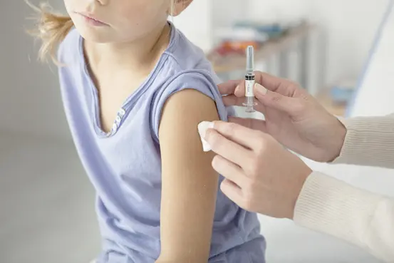 Aşı hakkında doğru bilinen 8 yanlış