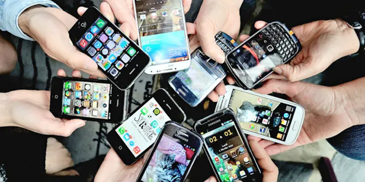 Lise öğrencilerinin yüzde 97,4'ü akıllı telefon kullanıyor