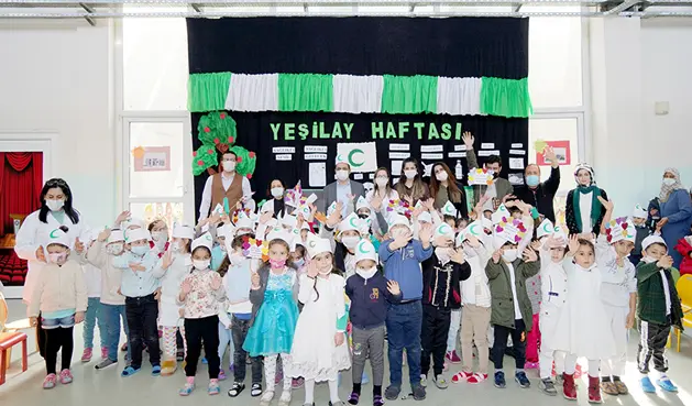 Diyarbakır’da duyarlı minikler Yeşilay Haftasını kutladı 