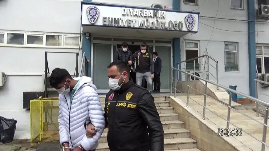 Diyarbakır'da hırsızlık operasyonunda yakalanan 14 şüpheliden 3'ü tutuklandı