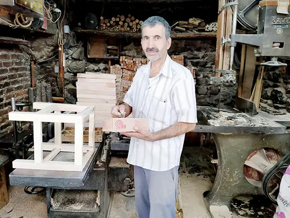 Diyarbakır’da marangoz ustasının azmi 