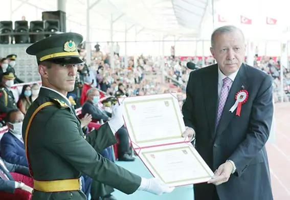 Cumhurbaşkanı Erdoğan son sayıyı açıkladı: 21 bin kişinin ilişiğini kestik