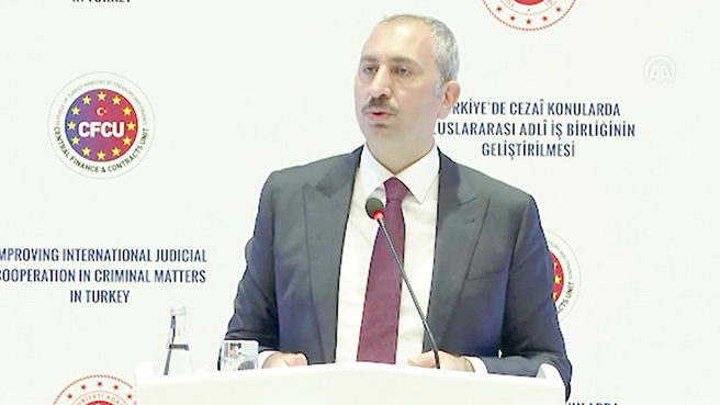 Bakan Gül: Teröre karşı iş birliğinde bir çok ülke sınıfta kaldı