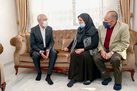 Kılıçdaroğlu'ndan öldürülen Başak Cengiz'in ailesine ziyaret