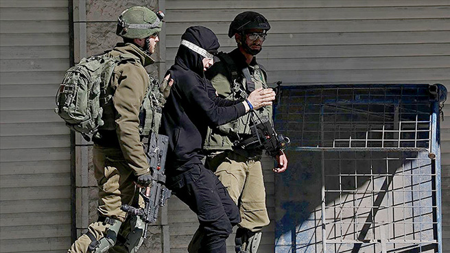 İsrail güçleri Batı Şeria'da biri Hamas yetkilisi 27 Filistinliyi gözaltına aldı