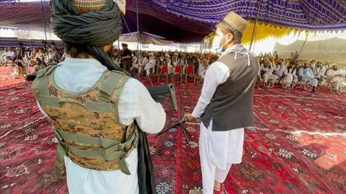 Taliban 2021'de yeniden Afganistan yönetimini ele geçirdi