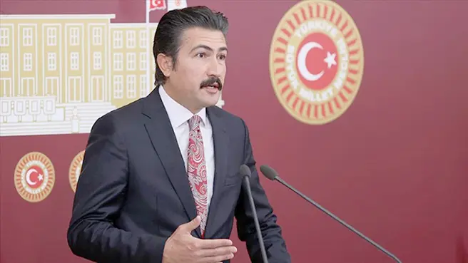 AK Parti'li Özkan: 'Seçim de seçim' diyenler, aday belirlediniz mi?