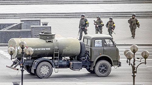 İspanya Ukrayna'ya askeri malzeme gönderecek