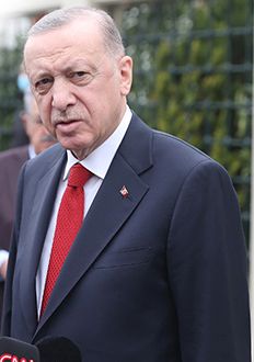 Cumhurbaşkanı Erdoğan, Cuma namazı sonrası soruları yanıtladı