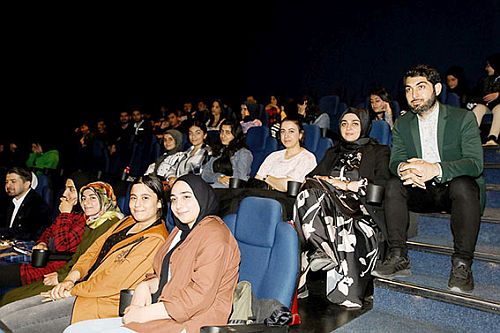 Öğrenciler için sinema etkinliği