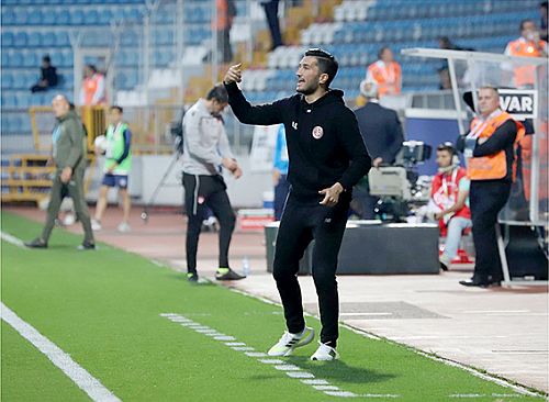 Antalyaspor, yenilmezlik serisini 15 maça yükseltti   