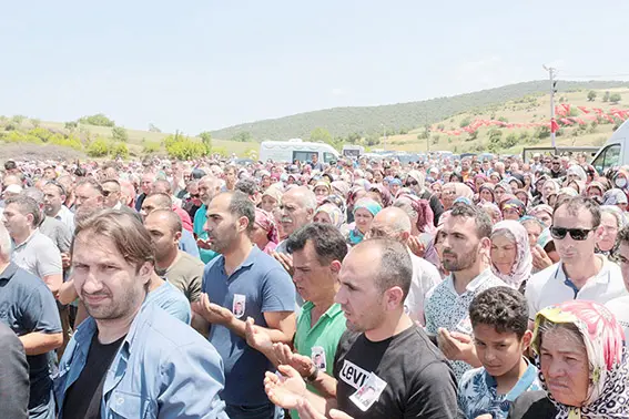 Şehit Uzman Çavuş Ercan Özcan, Balıkesir'de son yolculuğuna uğurlandı