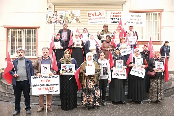 Diyarbakır'da evlat nöbetindeki aile sayısı 320 oldu