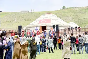 Ahlat'ta 30 ilin el sanatları ve yöresel lezzetleri tanıtıldı