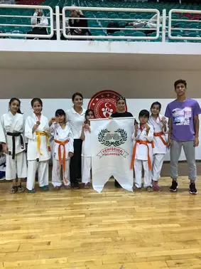 Yenişehir Belediyesi karate takımı 3 altın 4 gümüş madalya kazandı