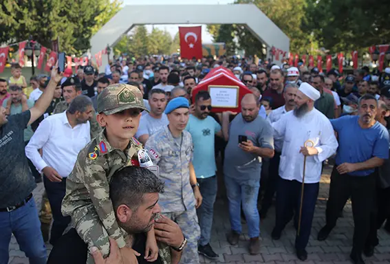 Şehit Uzman Çavuş Halil Koç, Malatya'da son yolculuğuna uğurlandı