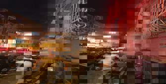 Fatih'te yangın çıkan daire kullanılamaz hale geldi