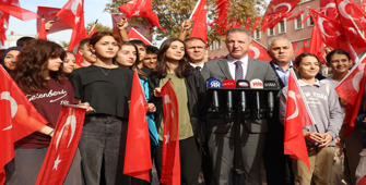 İstanbul, Cumhuriyet'in 100. yıl dönümü için Türk bayraklarıyla süsleniyor