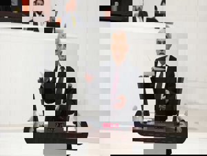 Sen İktidarsın İş yap, miting neyine!