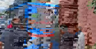 Adana'da evin duvarına çarpan halk otobüsündeki 8 kişi yaralandı