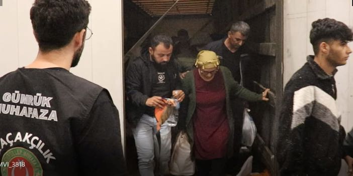 Sınır Kapısı'nda bir tırda 60 düzensiz göçmen yakalandı