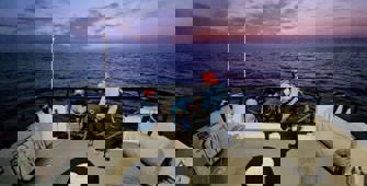 İzmir açıklarında geri itilen 66 düzensiz göçmen kurtarıldı