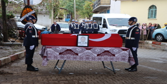 Ankara'da tedavi gördüğü hastanede vefat eden askerin cenazesi Manisa'da defnedildi