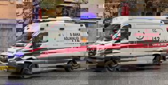 Küçükçekmece’de 4 kişi zehirlenme şüphesiyle hastaneye kaldırıldı