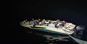 Marmaris açıklarında 18 düzensiz göçmen kurtarıldı