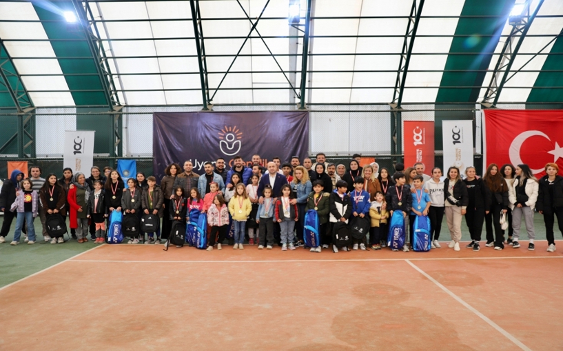 Uyanış Gençlik 2. Tenis Turnuvası sona erdi