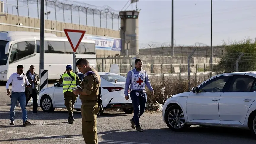 Hamas: 13 İsrailli esir Uluslararası Kızılhaç Örgütüne teslim edildi