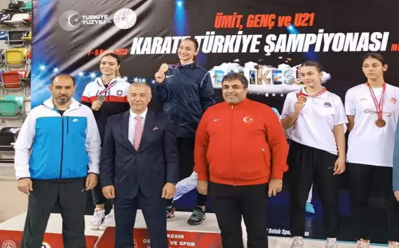 Altın kız Sena 6. kez Türkiye şampiyonu