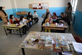 Köy okuluna kitap desteği