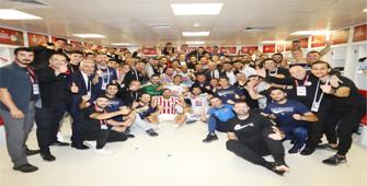 Antalyaspor, 10 yıl sonra iç sahada Beşiktaş galibiyeti yaşadı