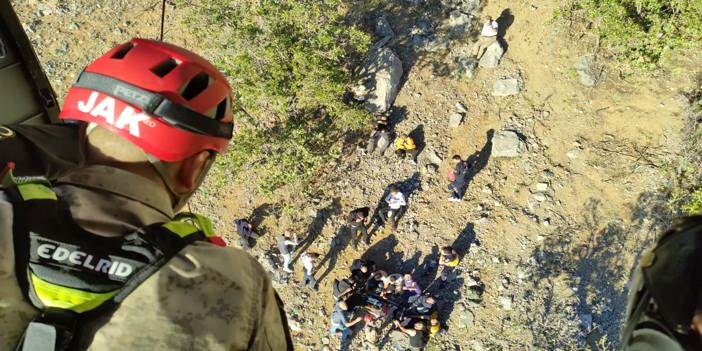 Batman’da kayalıklardan düşen kişi helikopterle kurtarıldı