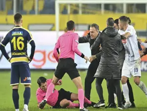 Trabzonspor Kulübü, hakem Halil Umut Meler'e yapılan saldırıyı kınadı