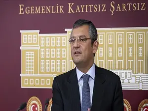 CHP Genel Başkanı Özel, Eczacıbaşı Dynavit ve VakıfBank'ı kutladı