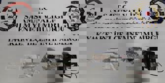 Samsun'da araçlarında uyuşturucuyla yakalanan 2 kişi gözaltına alındı