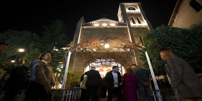 Mersin'de tarihi Katolik Kilisesi'nde Noel ayini yapıldı