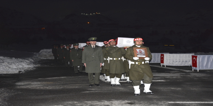 Irak'ın kuzeyinde şehit olan 6 asker için Hakkari'de tören düzenlendi
