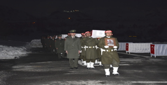 Irak'ın kuzeyinde şehit olan 6 asker için Hakkari'de tören düzenlendi