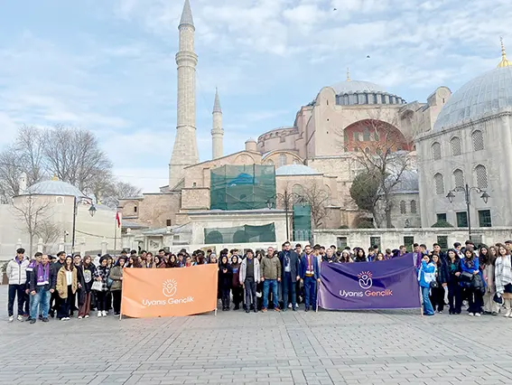 Öğrenciler İstanbul ve Ankara'yı gezdi