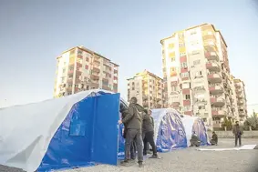 Barzani vakfı çadır kent kuruyor