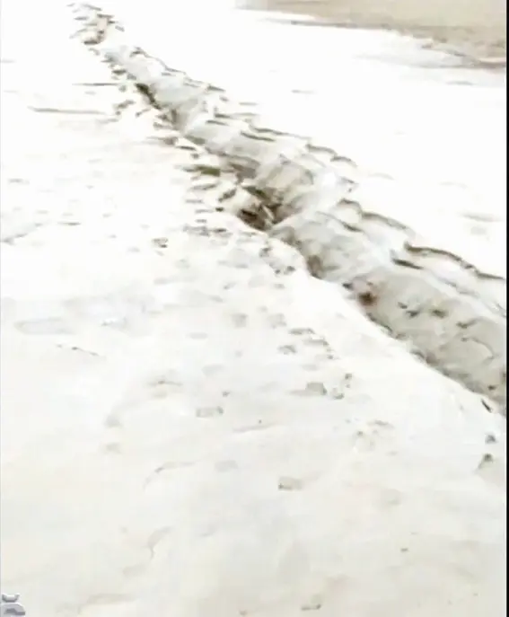 Elazığ’da deprem sonrası fay hattındaki kırıklar görüntülendi