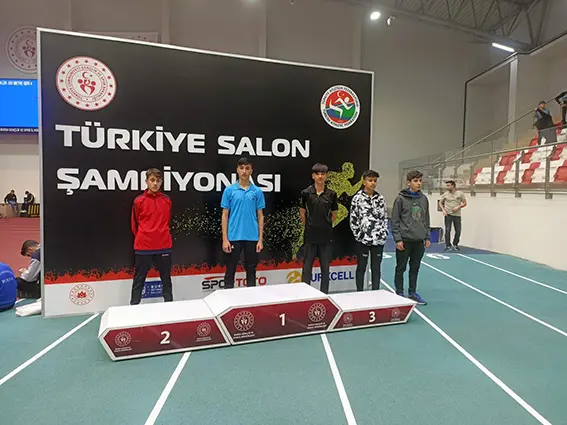 Diyarbakırlı sporcular atletizmde Türkiye dereceleri elde etti