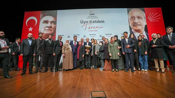 Kılıçdaroğlu, İstanbul'da üye katılım töreninde konuştu