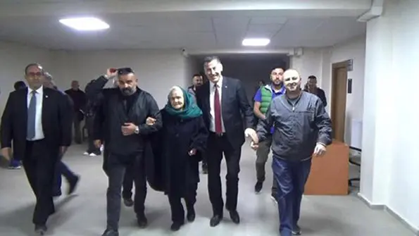 Cumhurbaşkanı adaylığına başvuran 11 kişi için 100 bin imza süreci başladı