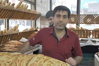 Batmanlı fırıncı Ramazan ayı dolaysıyla ekmek fiyatını düşürdü