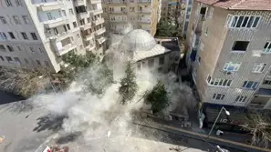 Cami minaresi kontrollü yıkıldı